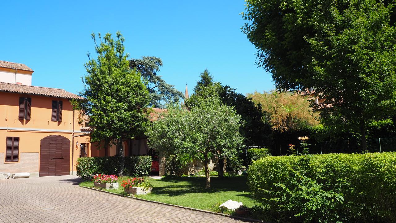 R&B Giardino 34 Acomodação com café da manhã Forlì Exterior foto