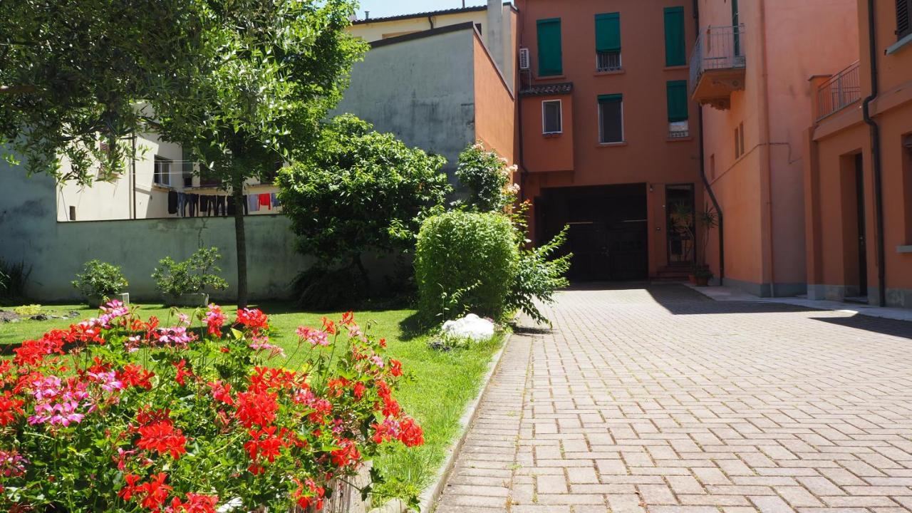 R&B Giardino 34 Acomodação com café da manhã Forlì Exterior foto